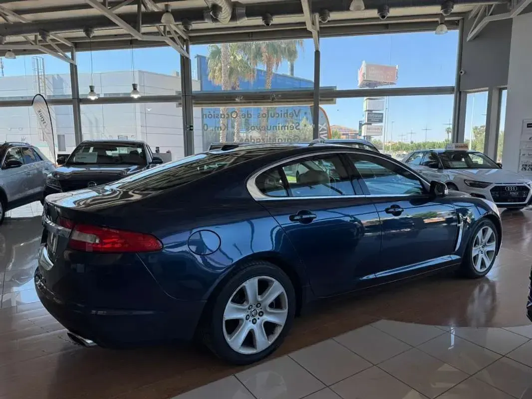 Usado Jaguar XF Premium Luxury 207 CV (152 kW) 2008 Azul Berlina