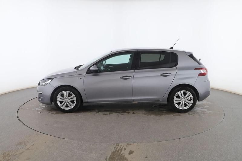 Usado Peugeot 308 Style 100 CV (73 kW) 2017 Negro Berlina