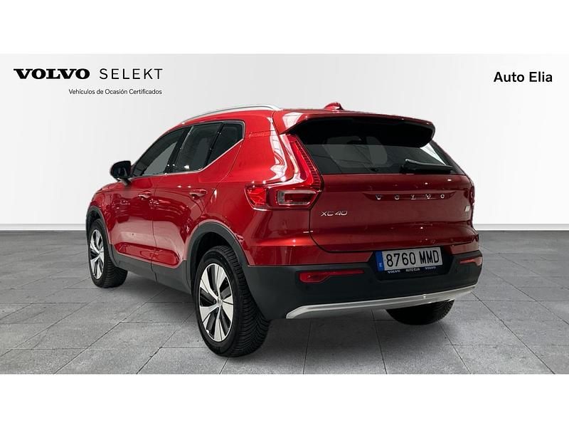 Usado Volvo XC40 Core 211 CV (155 kW) 2023 Rojo SUV