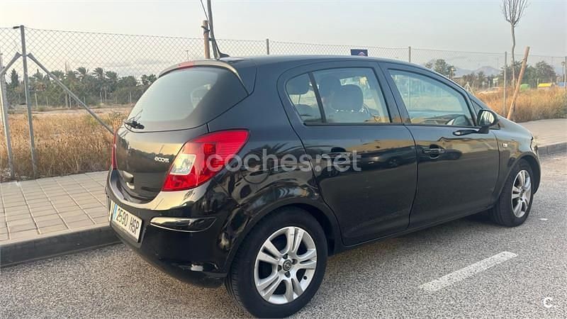 Usado Opel Corsa Selective 75 CV (55 kW) 2013 Negro Berlina