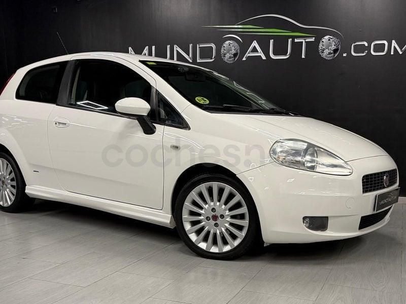 Usado Fiat Grande Punto Sport 90 CV (66 kW) 2009 Blanco Utilitario