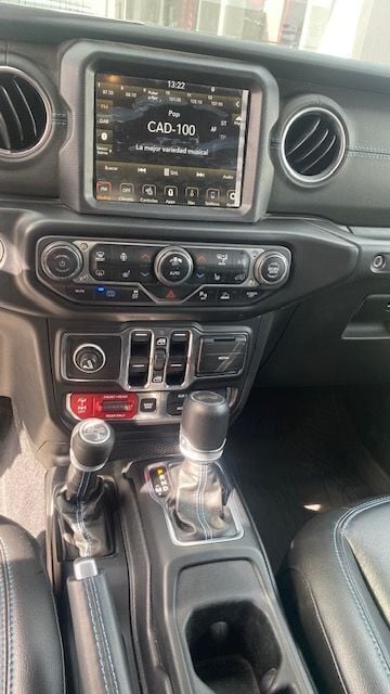 Usado Jeep Wrangler Unlimited Rubicon 380 CV (279 kW) 2023 Blanco SUV