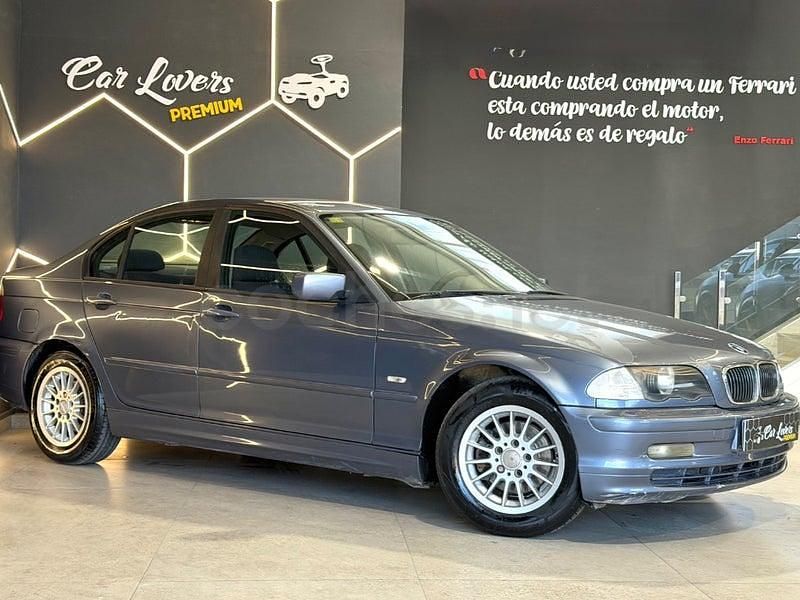 Usado BMW 320 136 CV (100 kW) 1999 Gris / plata Berlina