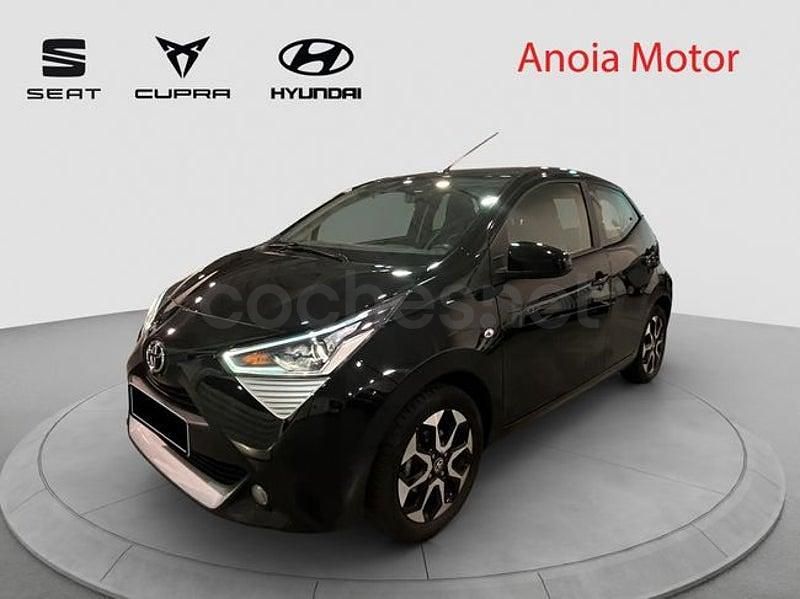Negro Usado 2021 Toyota Aygo X-play Utilitario | 11.950 € (Precio justo) - Imagen 1/4