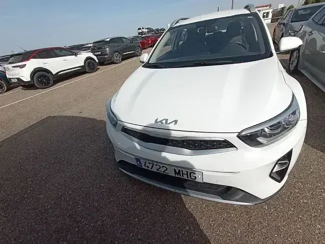 Usado Kia Stonic Plus 101 CV (74 kW) 2023 Blanco SUV