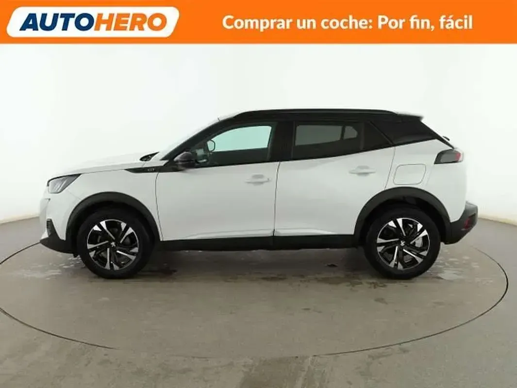 Usado Peugeot 2008 GT-line 131 CV (96 kW) 2023 Blanco SUV