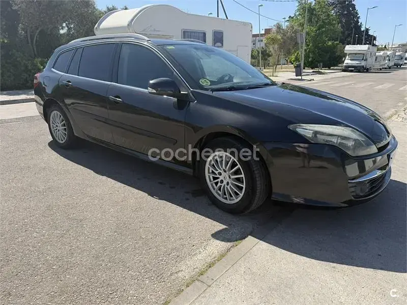 Usado Renault Laguna III Dynamique 110 CV (80 kW) 2011 Negro Familiar