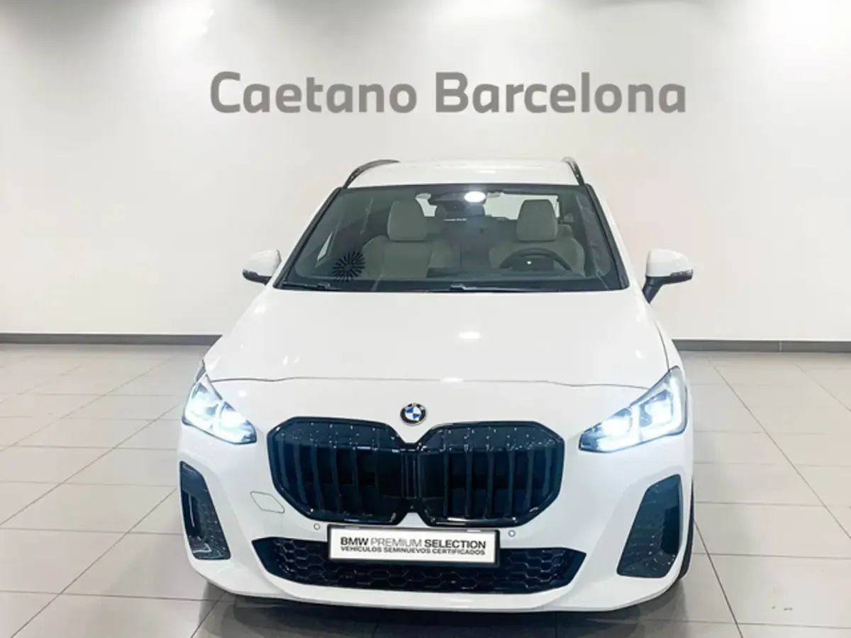 Usado BMW 218 Active Tourer Comfort Edition 150 CV (110 kW) 2026 Blanco Monovolumen