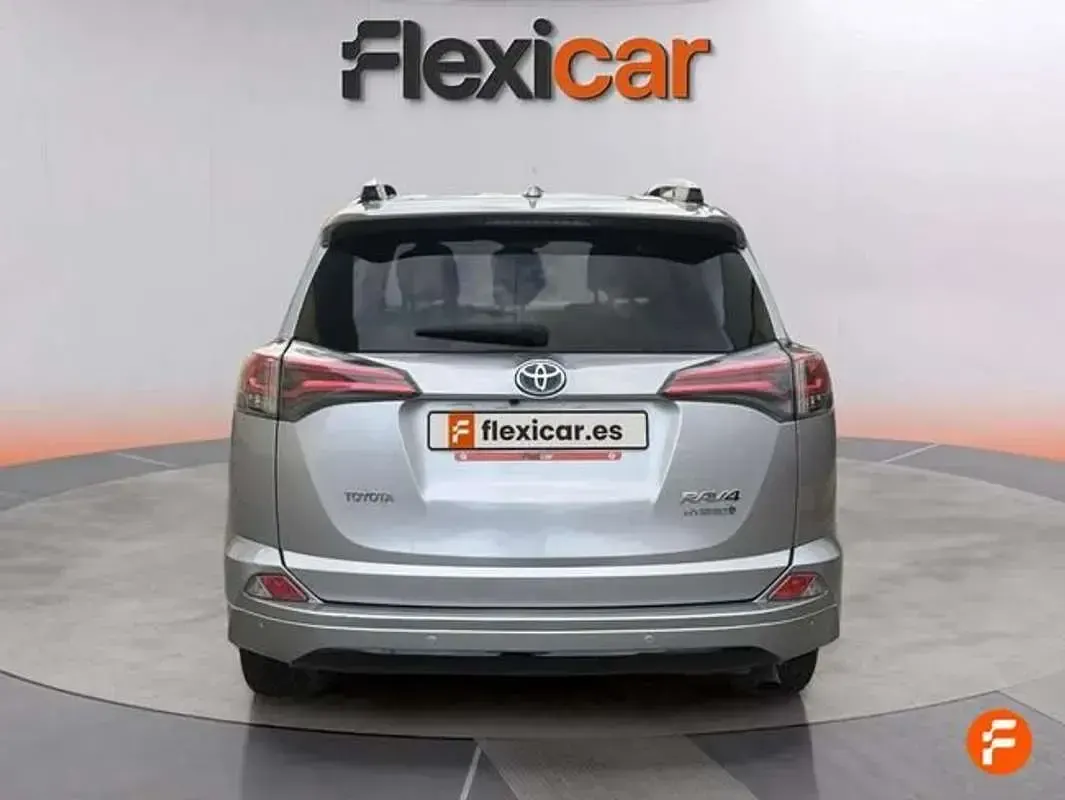 Usado Toyota RAV4 Hybrid Advance 197 CV (144 kW) 2017 Gris SUV