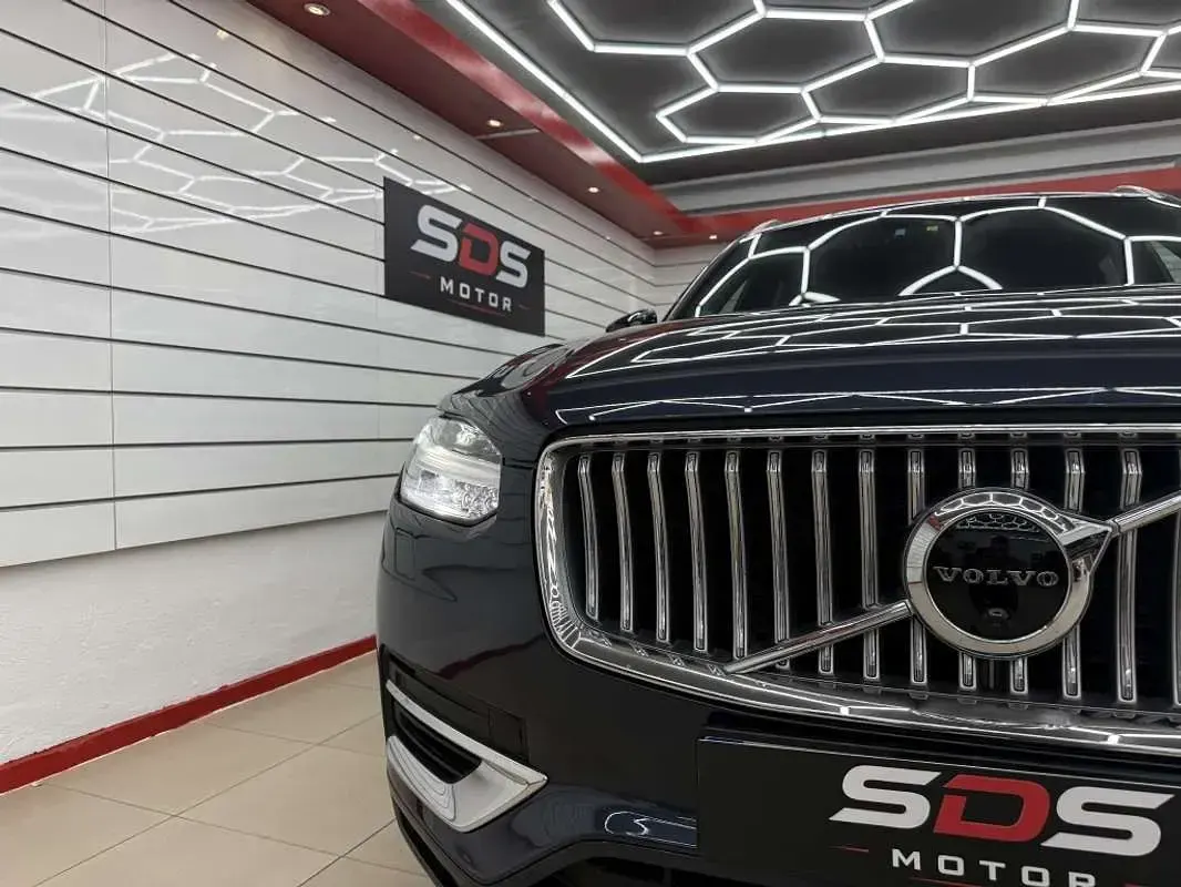 Usado Volvo XC90 Core 455 CV (334 kW) 2022 Azul SUV