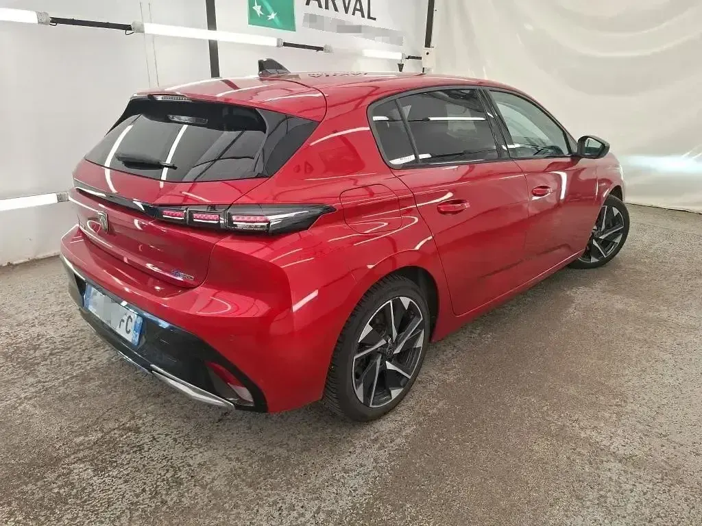 Usado Peugeot 308 SW Allure 180 CV (132 kW) 2022 Rojo Familiar