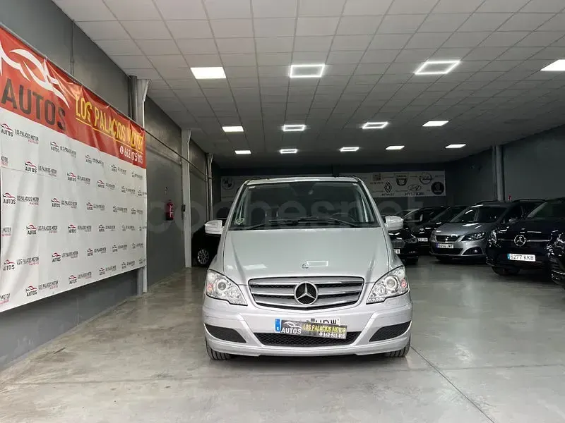 Usado Mercedes Viano Avantgarde 224 CV (164 kW) 2013 Gris / plata Monovolumen