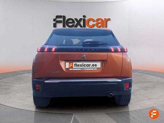 Usado Peugeot 2008 Active 110 CV (80 kW) 2021 Naranja SUV