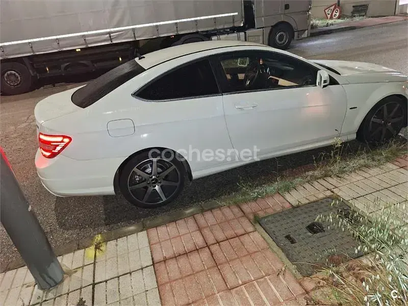 Usado Mercedes C250 204 CV (150 kW) 2012 Blanco Coupe