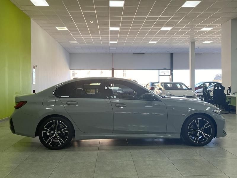 Usado BMW 318 M Sport 150 CV (110 kW) 2024 Gris Berlina