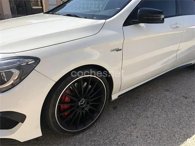 Usado Mercedes CLA45 AMG 381 CV (280 kW) 2017 Blanco Coupe