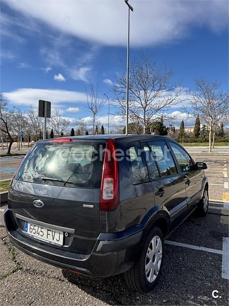 Usado Ford Fusion Futura 68 CV (50 kW) 2007 Gris / plata Utilitario