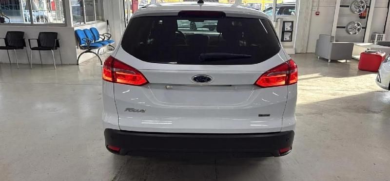 Usado Ford Focus Trend+ 125 CV (91 kW) 2017 Blanco Familiar