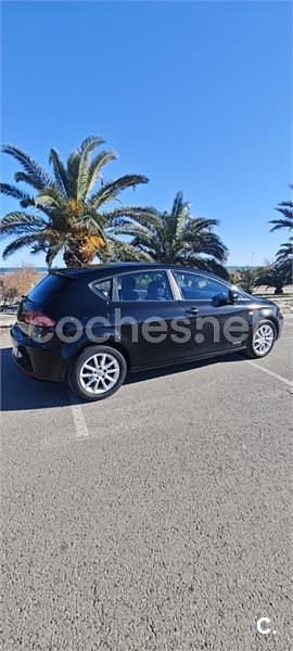 Usado Seat Leon Copa 90 CV (66 kW) 2011 Negro Berlina