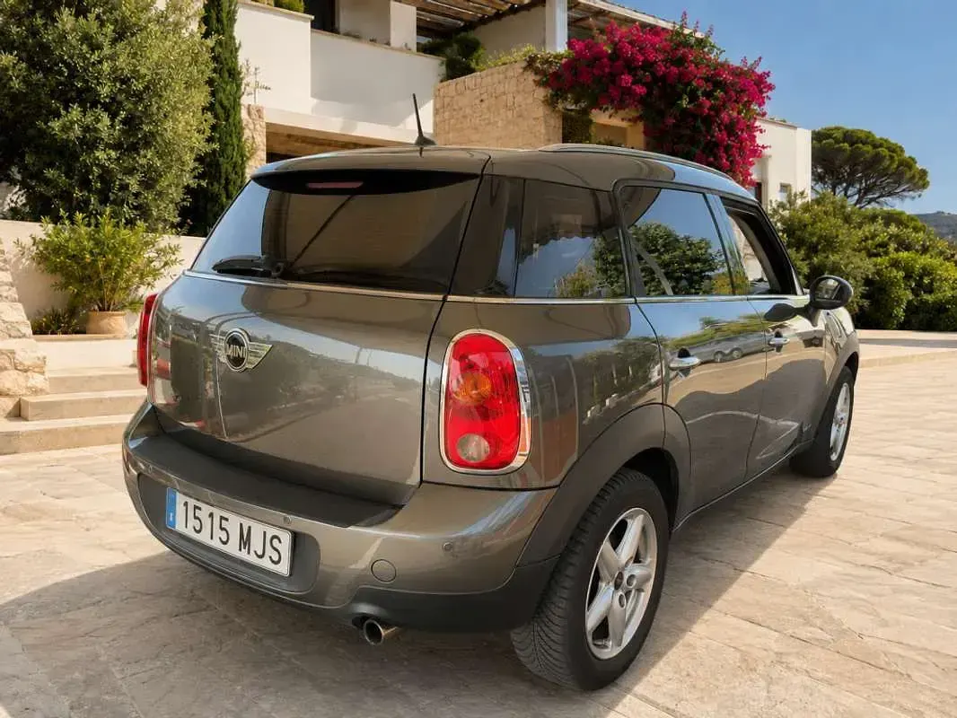 Usado Mini Cooper Countryman 122 CV (89 kW) 2011 Gris SUV