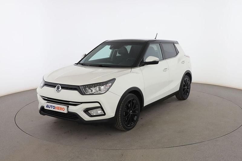 Blanco Usado 2019 Ssangyong Tivoli Limited SUV | 13.199 € (Precio justo) - Imagen 1/3
