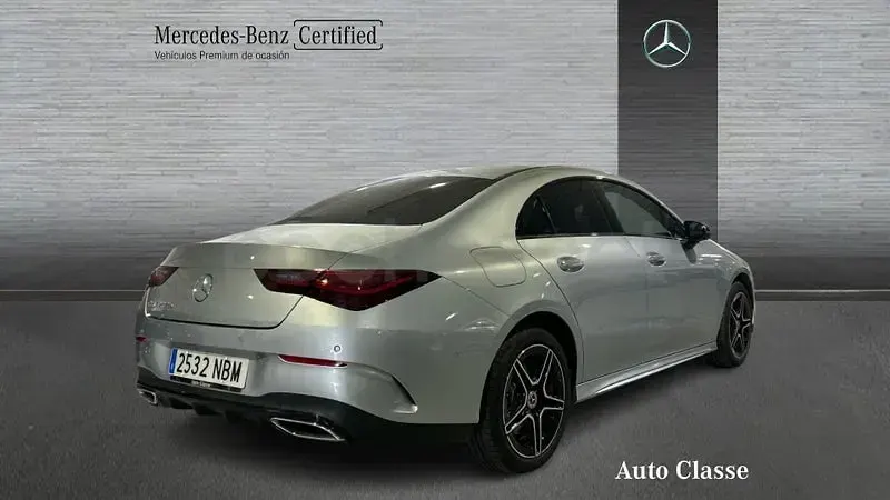 Usado Mercedes CLA250e 218 CV (160 kW) 2025 Gris / plata Coupe
