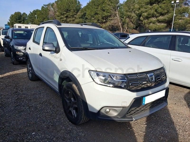 Usado Dacia Sandero Essentiel 90 CV (66 kW) 2020 Blanco Berlina
