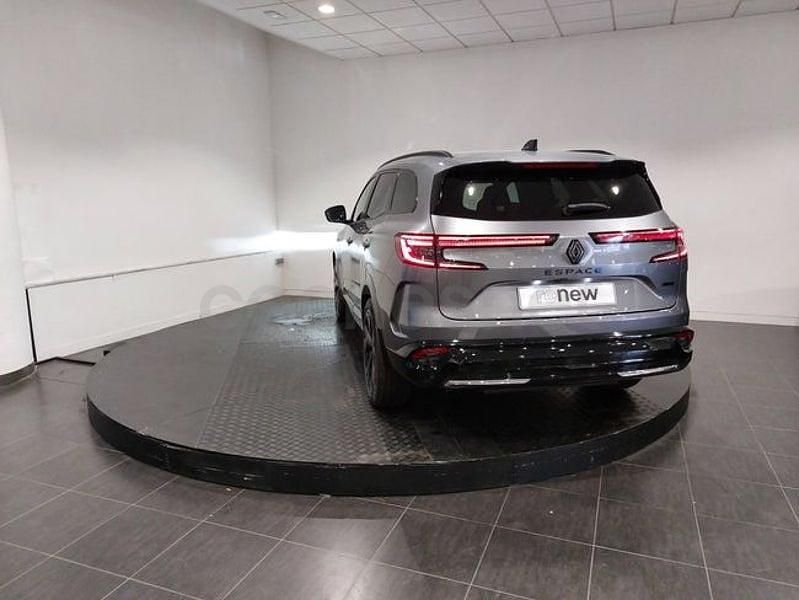 Usado Renault Espace 200 CV (147 kW) 2025 Gris / plata SUV
