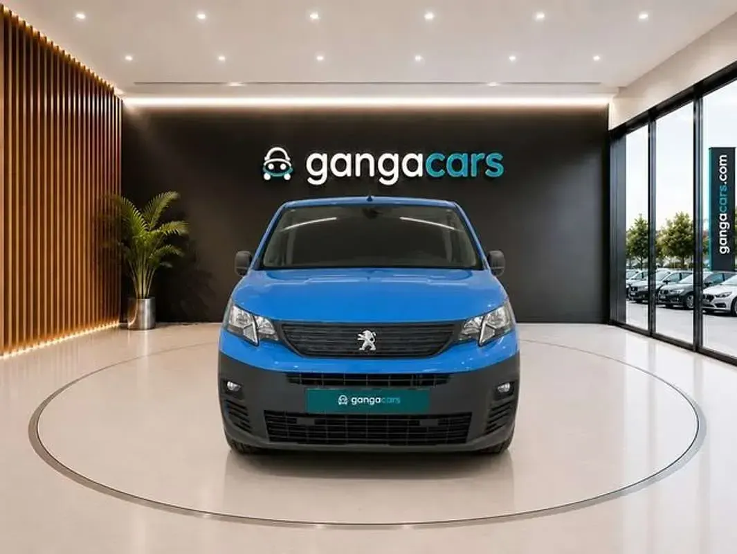Usado Peugeot TePee Access 75 CV (55 kW) 2020 Azul Van