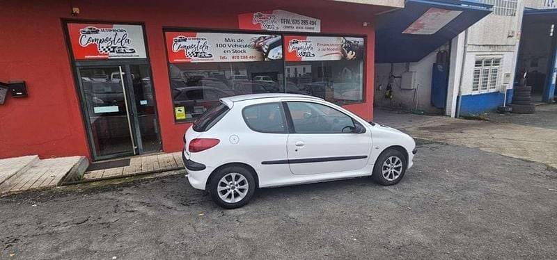 Blanco Usado 2002 Peugeot 206 Utilitario | 2200 € (Precio justo) - Imagen 1/4