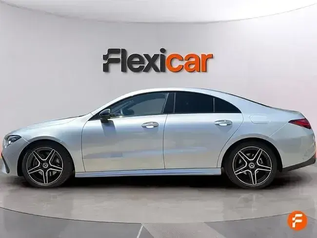 Usado Mercedes CLA200 Shooting Brake 163 CV (119 kW) 2024 Gris Familiar