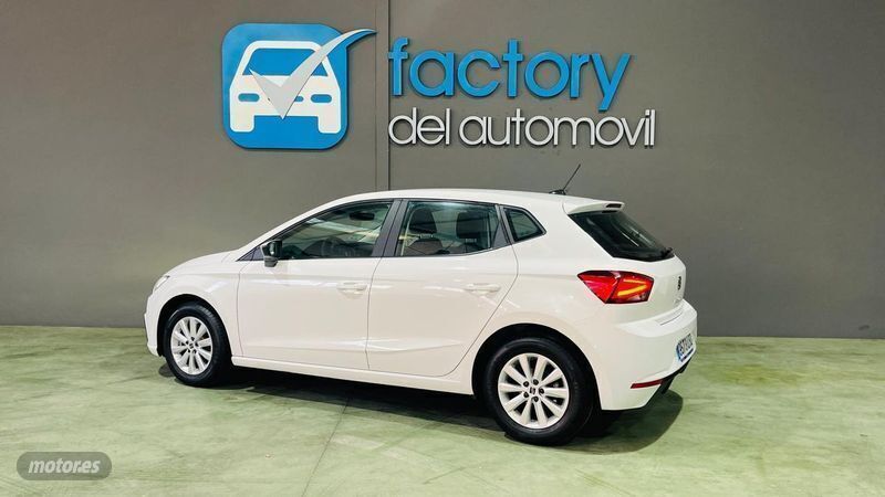 Usado Seat Ibiza Style 110 CV (80 kW) 2021 Blanco Berlina
