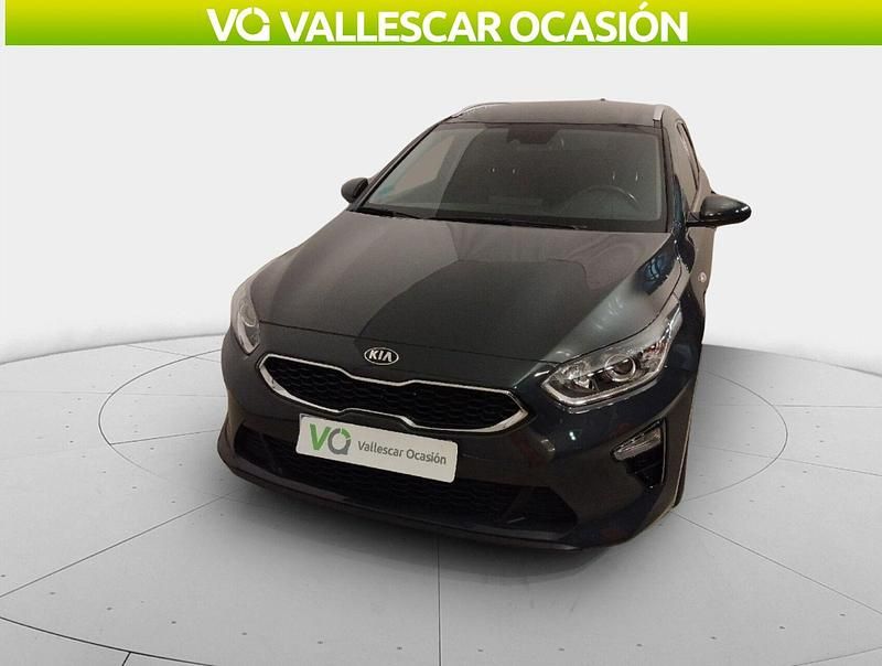 Gris Usado 2021 Kia Ceed Utilitario | 17.900 € (Un poco caro) - Imagen 1/4