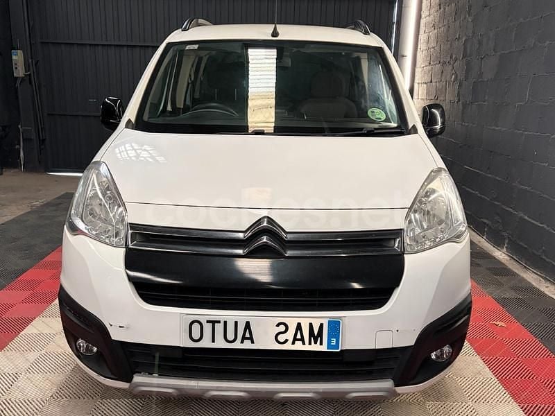 Usado Citroën Berlingo XTR 100 CV (73 kW) 2016 Blanco Monovolumen