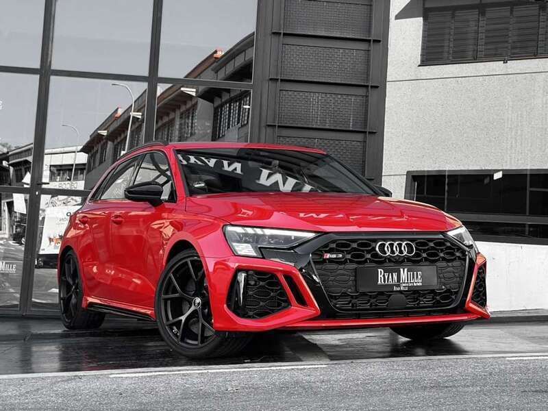 Rojo Usado 2024 Audi RS3 Sportback Premium Utilitario | 79.900 € (Precio justo) - Imagen 1/4