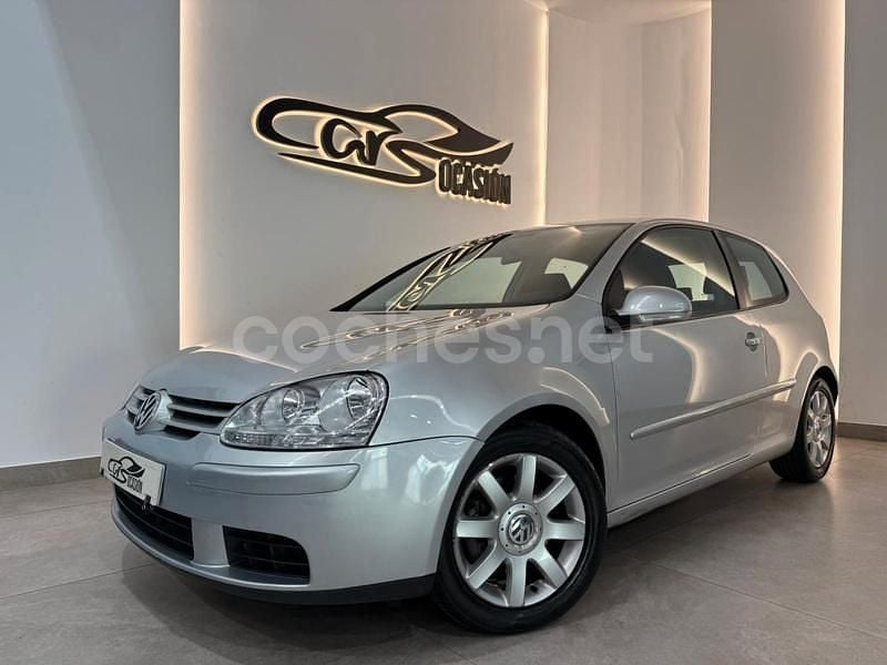 Gris / plata Usado 2006 VW Golf V Highline Berlina | 4500 € (Precio justo) - Imagen 1/4