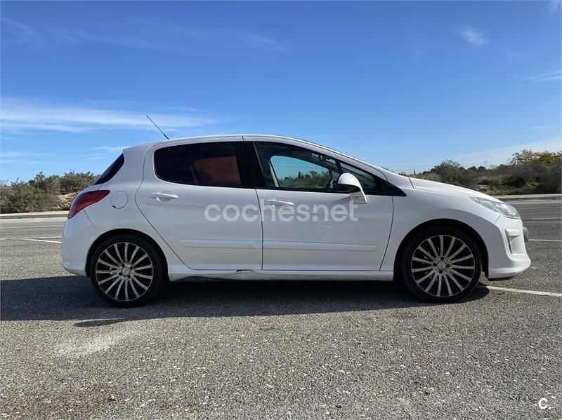 Usado Peugeot 308 Premium 110 CV (80 kW) 2007 Blanco Berlina