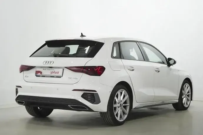 Usado Audi A3 S-Line 116 CV (85 kW) 2023 Berlina