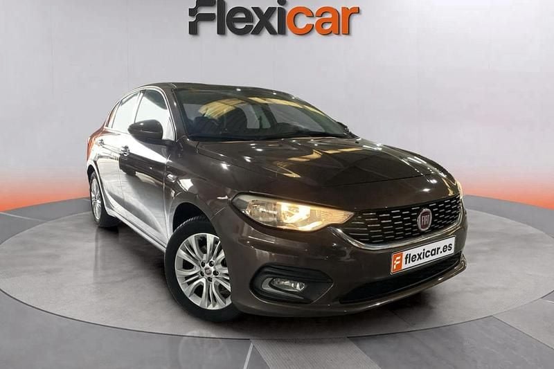 Usado Fiat Tipo Business 95 CV (69 kW) 2016 Marrón Berlina