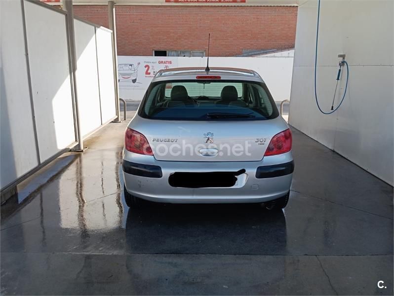 Gris / plata Usado 2003 Peugeot 307 Berlina | 2500 € (Precio justo) - Imagen 1/4