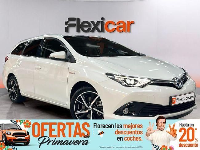 Usado Toyota Auris Hybrid Active 136 CV (100 kW) 2017 Blanco Familiar