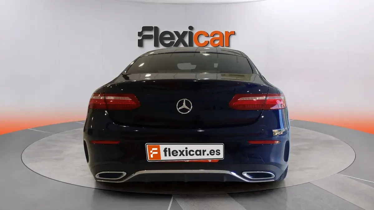 Usado Mercedes E220 194 CV (142 kW) 2017 Azul Coupe