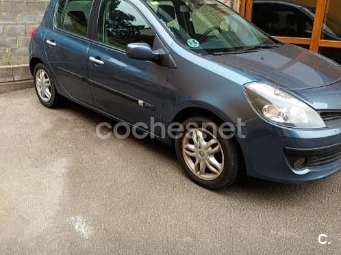 Azul Usado 2006 Renault Clio II Dynamique Berlina | 2500 € (Precio justo) - Imagen 1/4