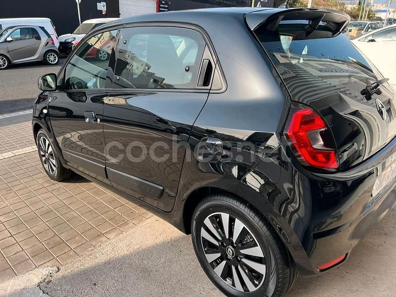 Usado Renault Twingo Intens 75 CV (55 kW) 2021 Negro Utilitario