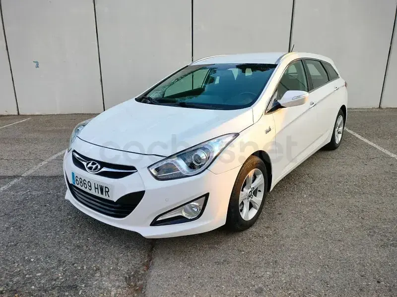 Usado Hyundai i40 115 CV (84 kW) 2014 Blanco Familiar