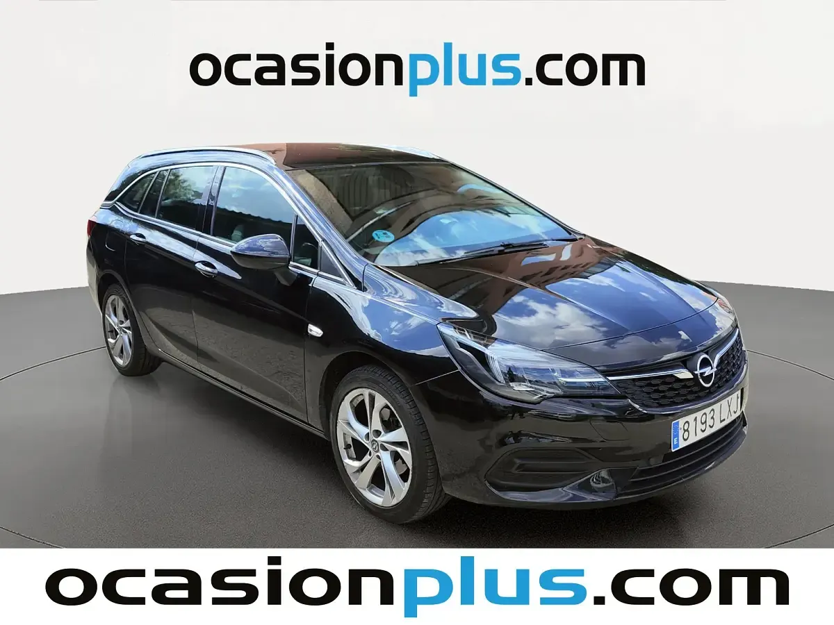 Usado Opel Astra GS Line 131 CV (96 kW) 2022 Negro Utilitario