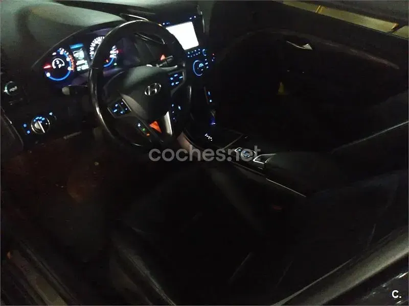 Usado Hyundai i40 136 CV (100 kW) 2014 Negro Berlina