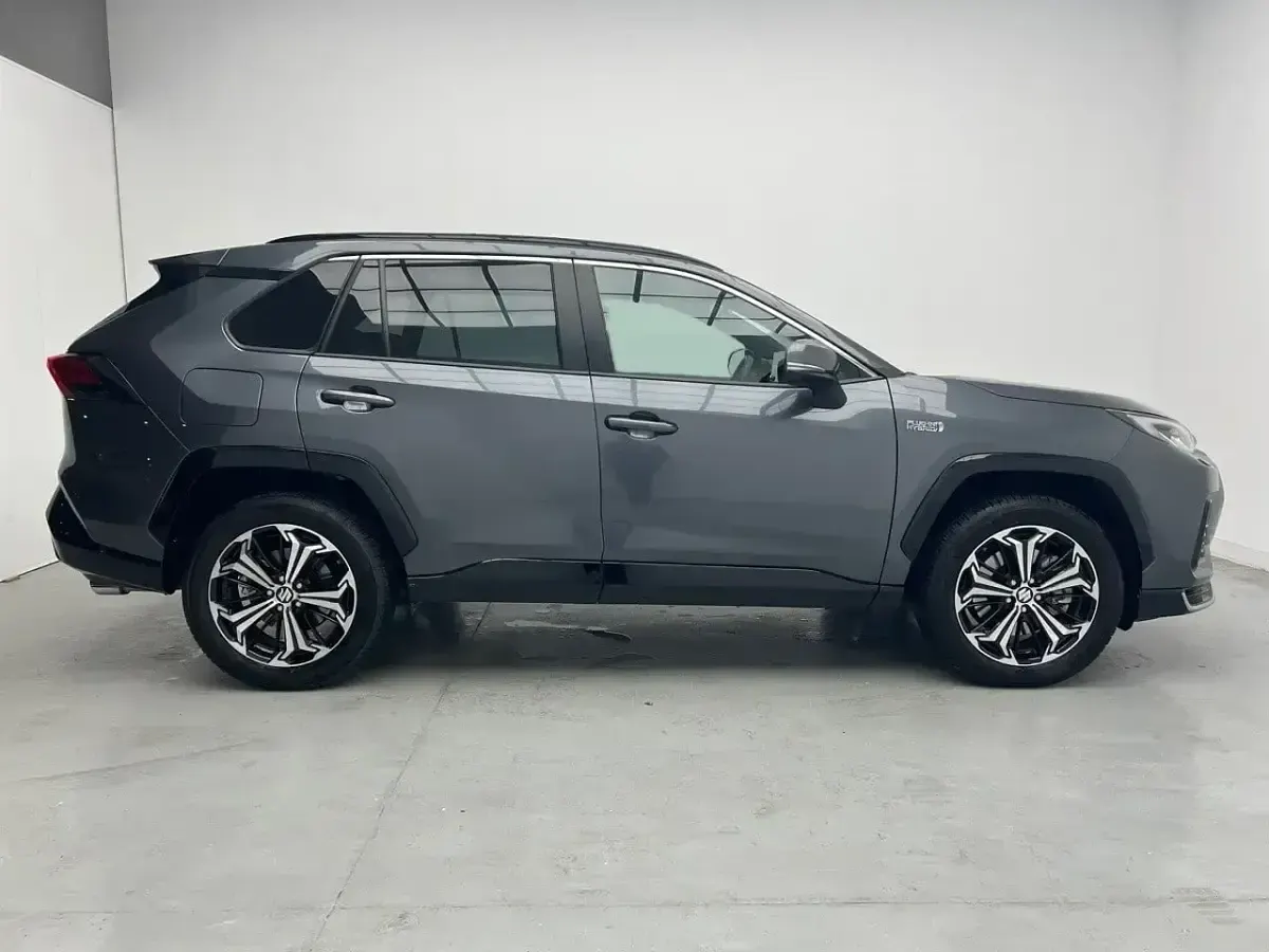 Usado Suzuki Across 306 CV (225 kW) 2025 Gris SUV