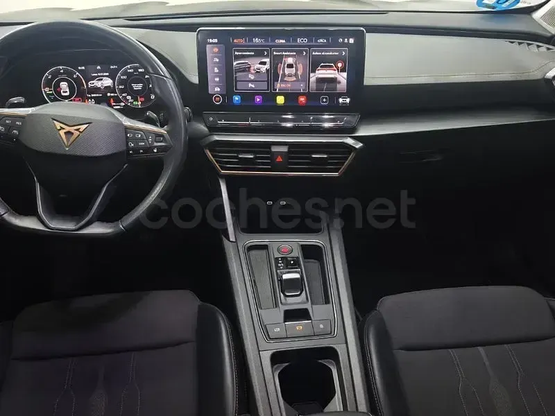 Usado Cupra Formentor 204 CV (150 kW) 2023 Gris / plata SUV