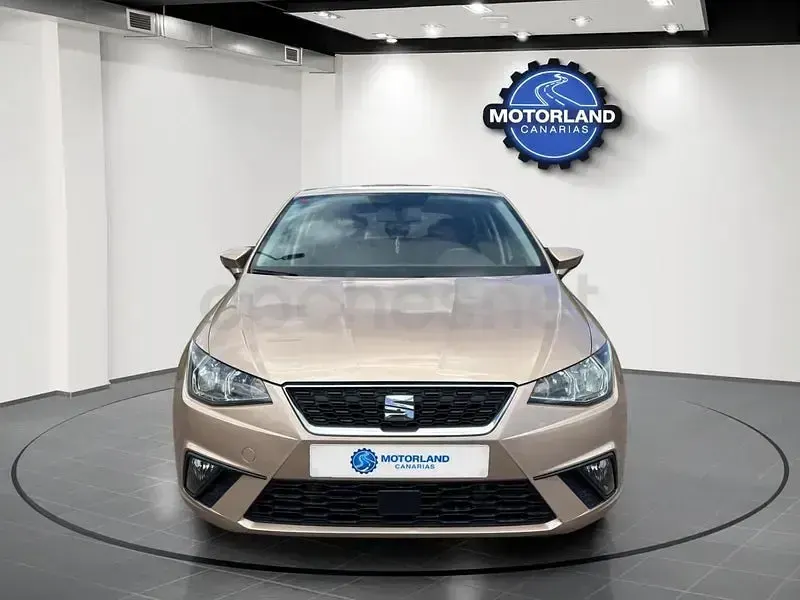 Usado Seat Ibiza Style 95 CV (69 kW) 2017 Rosa Berlina